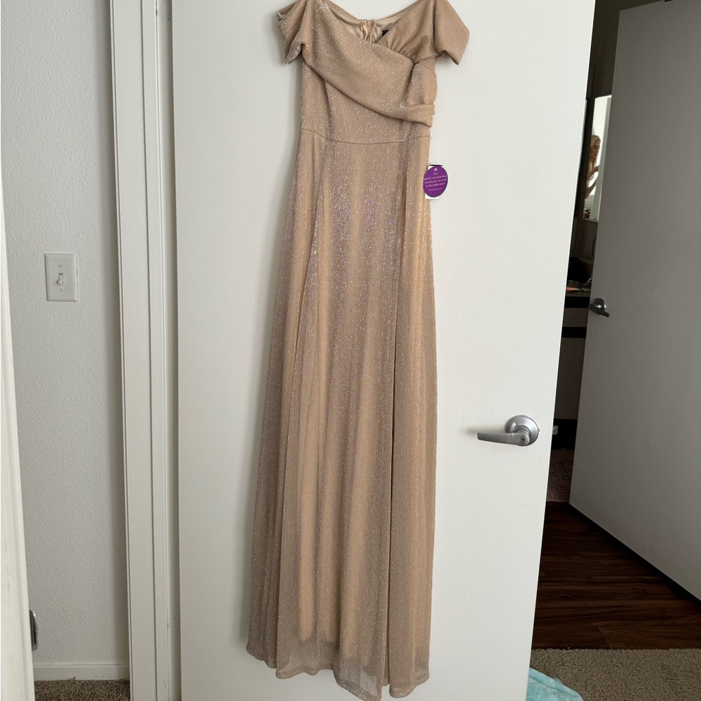 Windsor Gold Off the shoulder Gown size Small